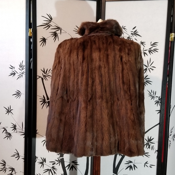 EUC-GENUINE LADIES BROWN  MINK CAPE SIZE L - Picture 6 of 11